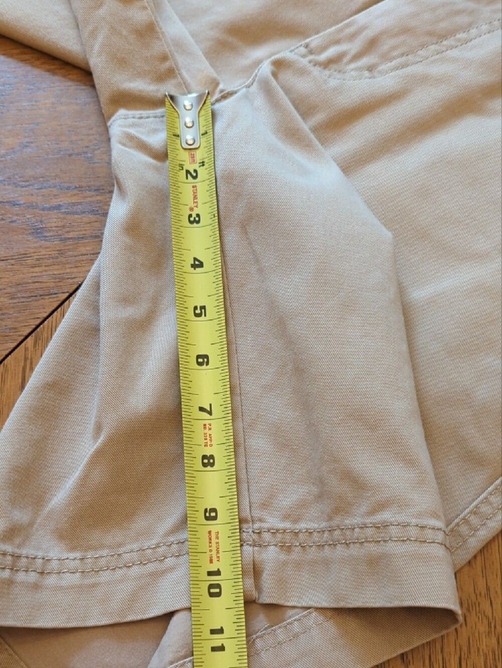 Izod Men’s Tan khaki Flat-Front Chino Shorts - Picture 7 of 8